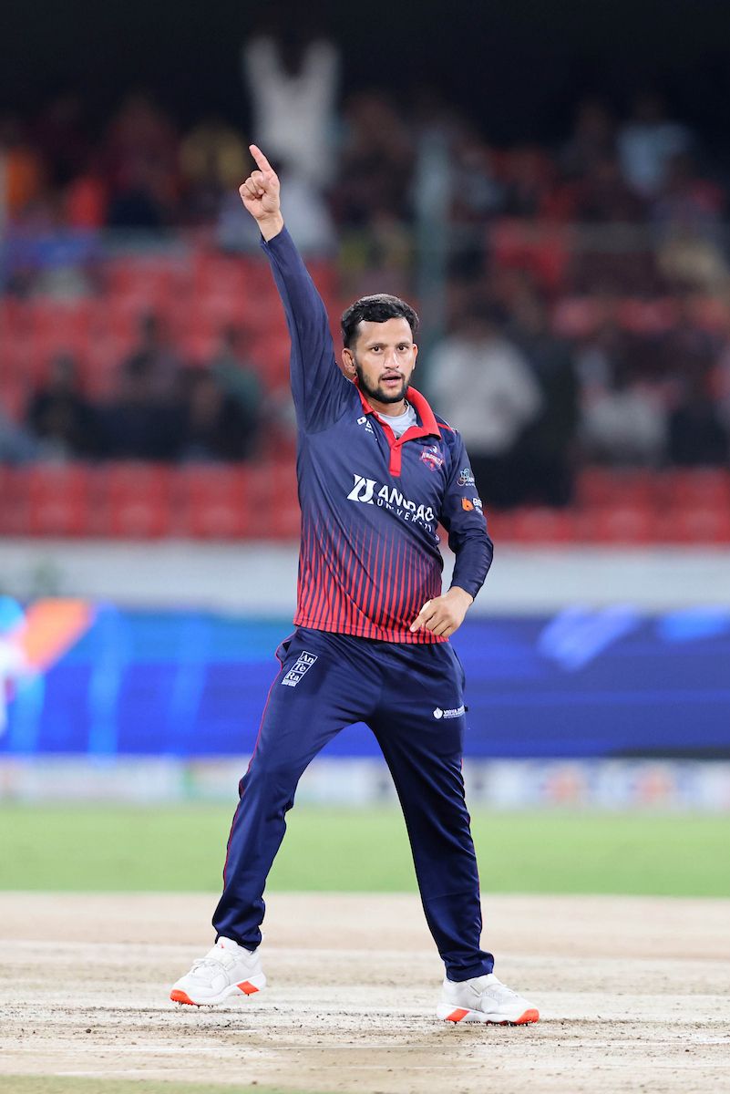 Divesh Singh of Anurag Nalgonda Knights