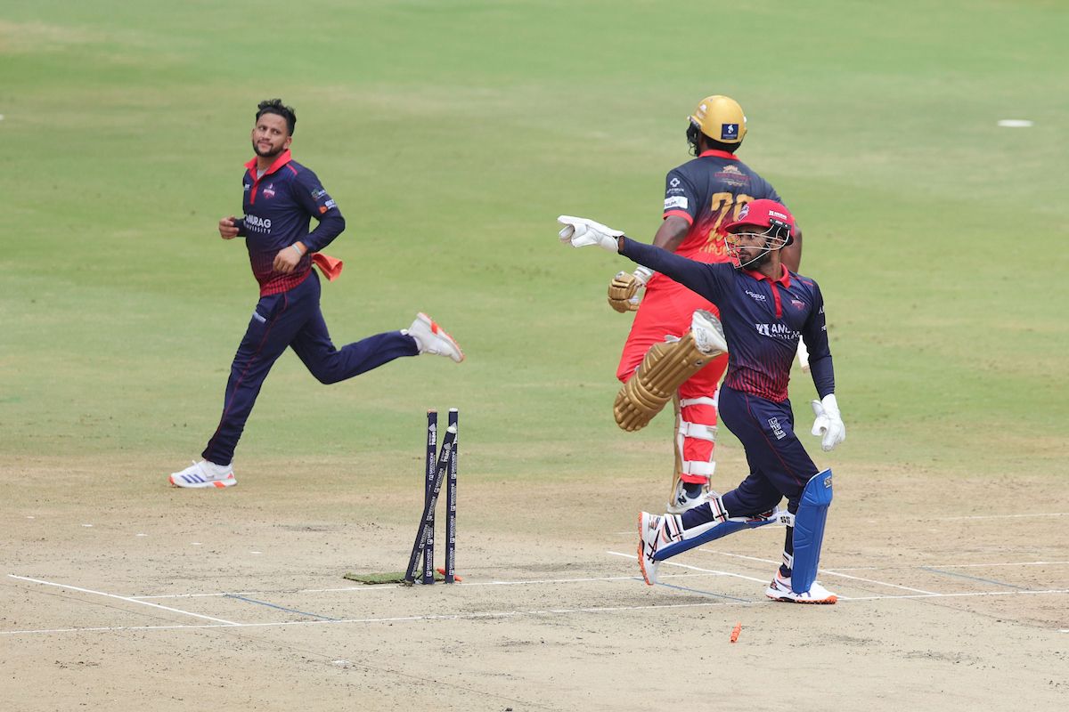 T Harshwardhan Singh of Anurag Nalgonda Knights