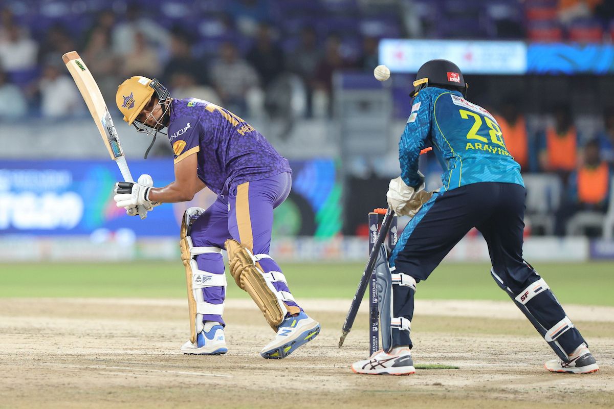 Chama Vrajendra Milind, Captain of Anvita Khammam Aces clean bowled by Shanmukha Ashwin
