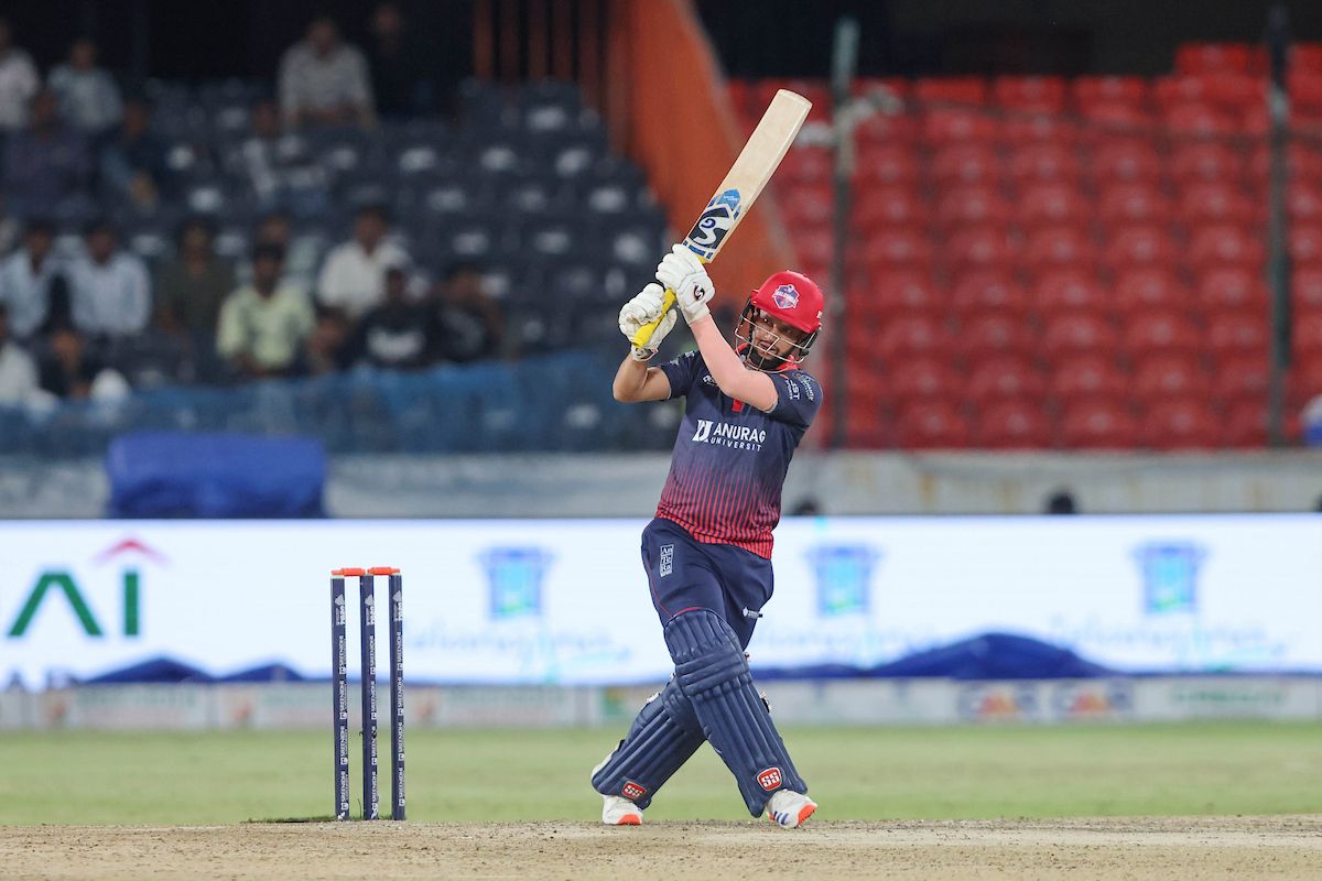Divesh Singh of Anurag Nalgonda Knights